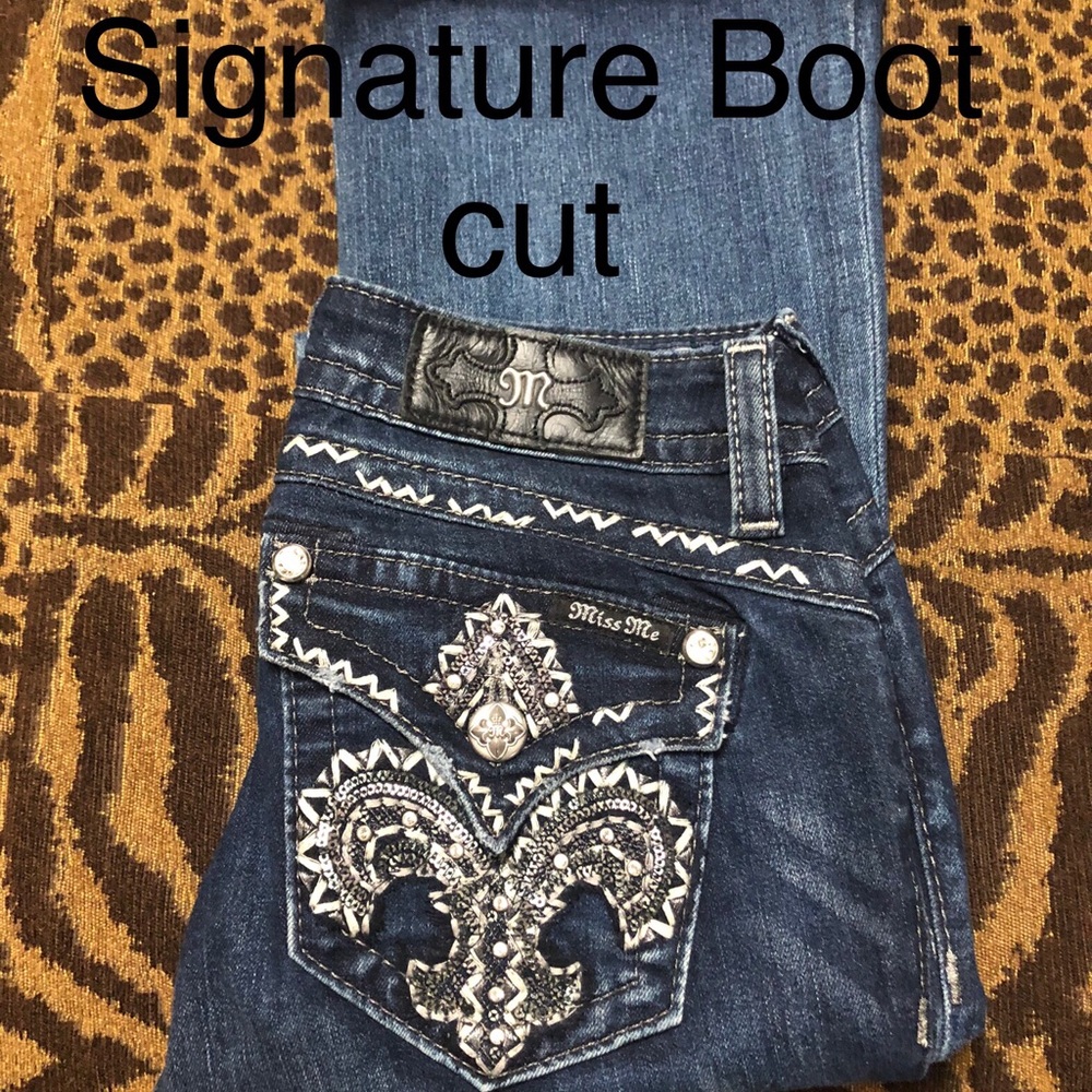 Miss Me Jeans, 25 x 34, color Blue with grey thread design and rhinestones.